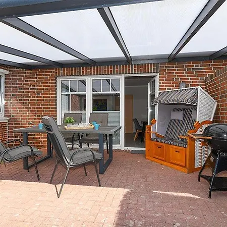 Holiday home Gaestehaeuser Heimathafen Bensersiel